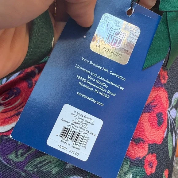 Vera Bradley NFL New York Jets Small Stadium Crossbody Bag Banana Print - Picture 3 of 3